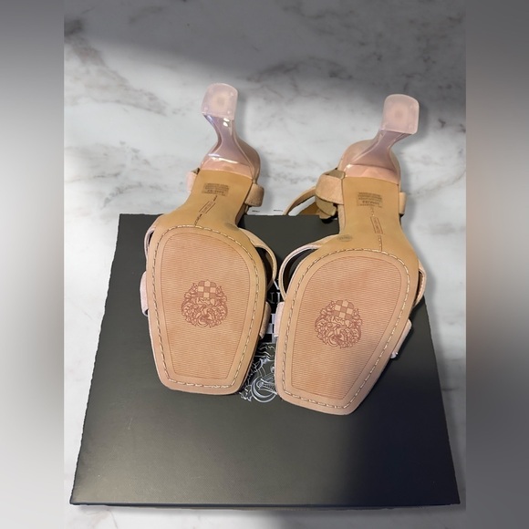 Vince Camuto Reletty Suede Ankle Strap Heeled Sandal Beige Size 10 - Picture 3 of 4